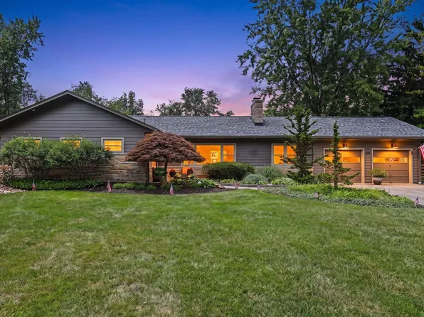 305 Woodsview Dr, Canal Winchester, OH 43110