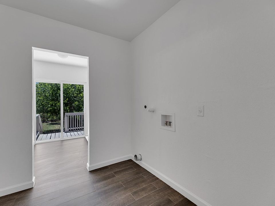 1st image of 536 Kayton Ave