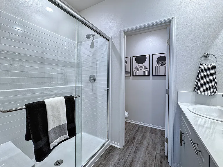 2729 Erebus Ct — Photo 15