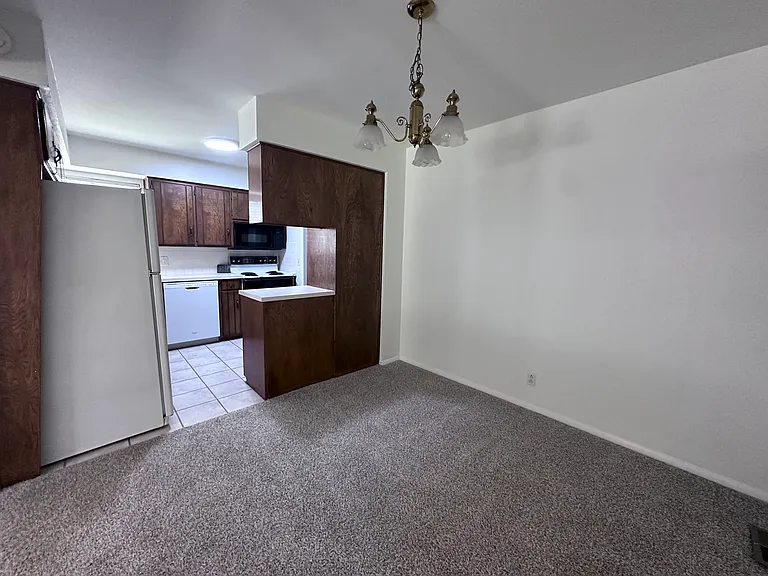 2602 Wagon Trl — Photo 4