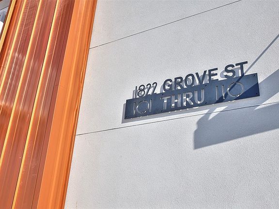 3rd image of 1836 N Grove St Unit 110