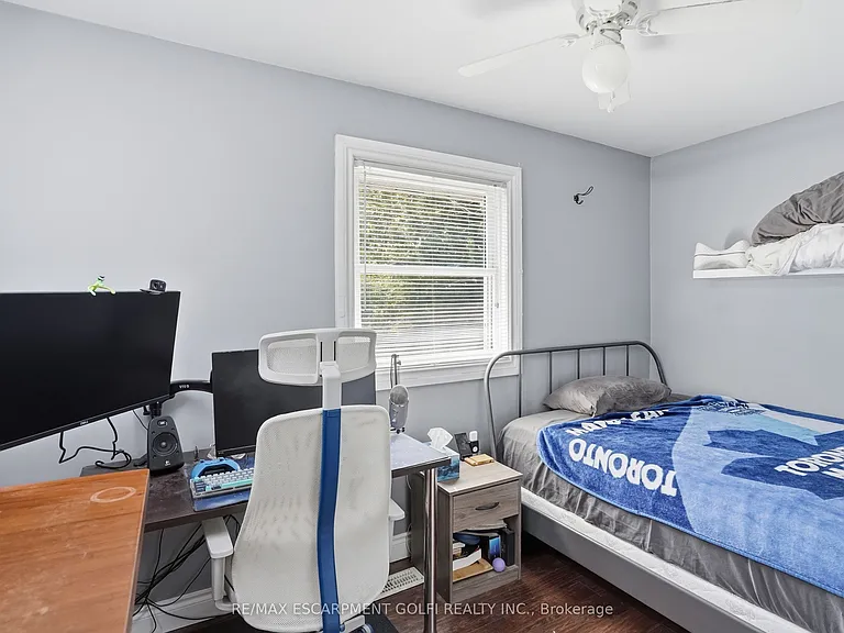 1318 Fisher Ave — Photo 8