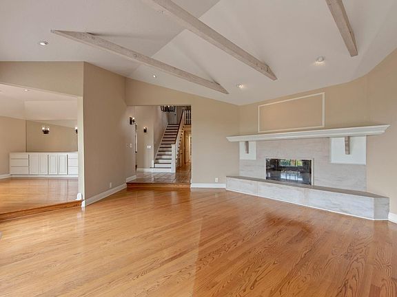 5th image of 12200 Edgecliff Pl