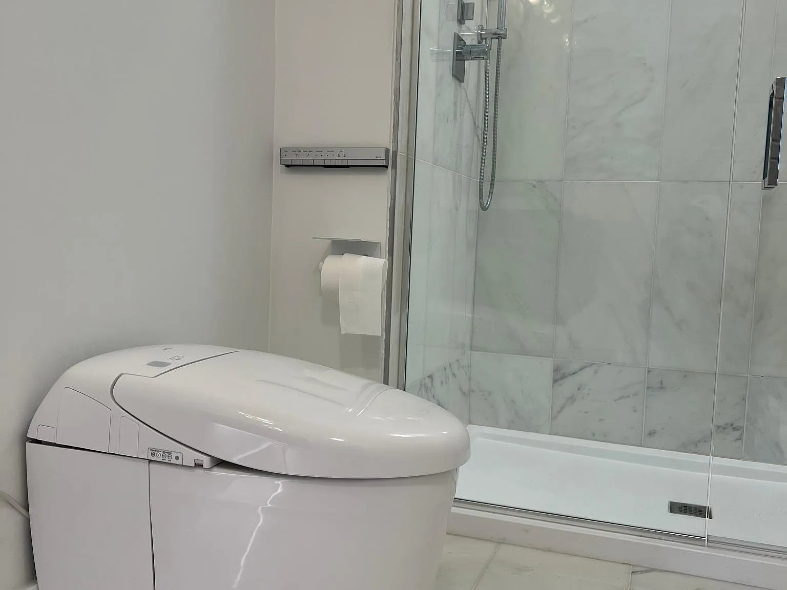 2 bed, 2.5 bath, 1300 sqft, $3,450 — Photo 4