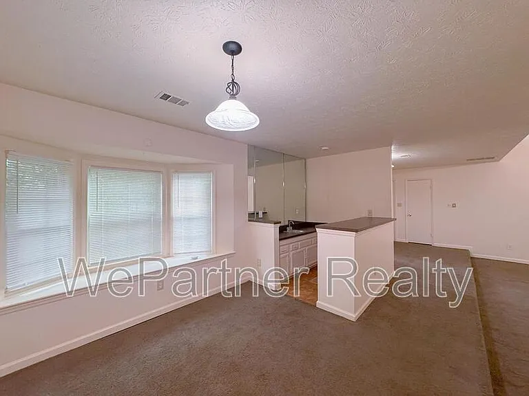 7416 Dartmouth Ct — Photo 5