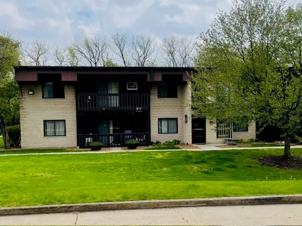 1109 E Division St APT 2C, Lockport, IL 60441