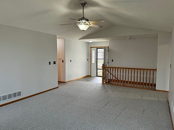 3rd image of 819 13th Ave