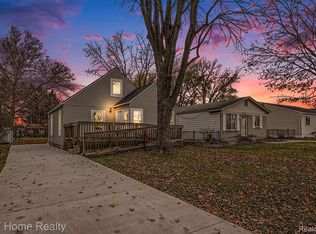 37411 Carpathia Blvd, Sterling Heights, MI 48310