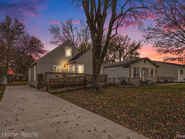 37411 Carpathia Blvd, Sterling Heights, MI 48310
