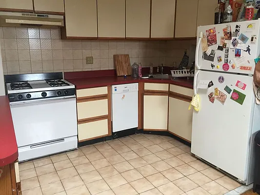 Rented by Dwell Residential Inc | media 18