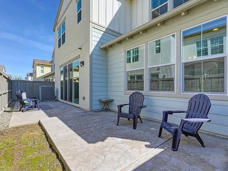 2230 Cannery Loop — Photo 22