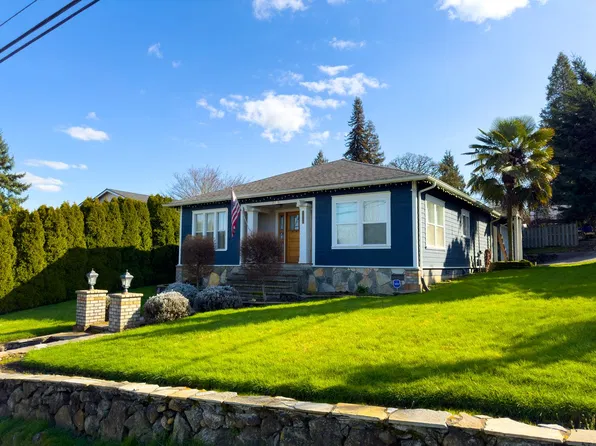 3705 S 130th St, Seattle, WA 98168