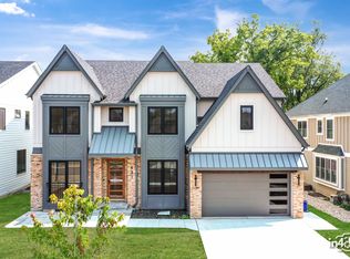 431 N Walnut St, Elmhurst, IL 60126