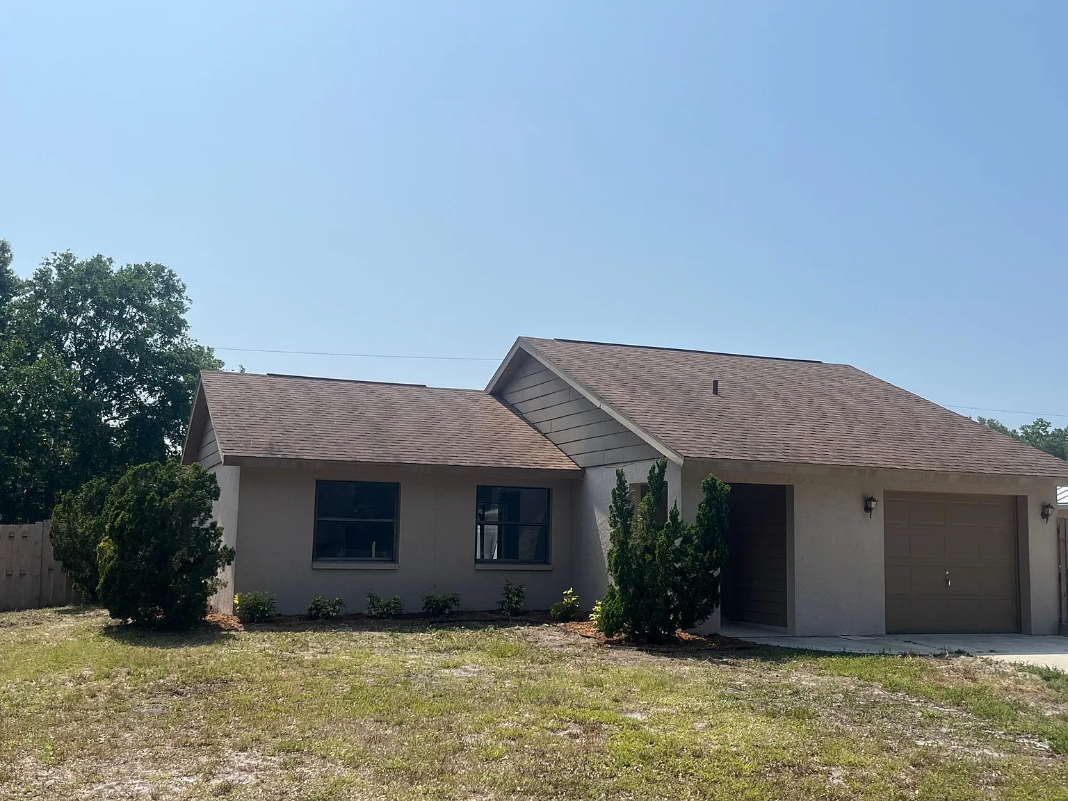 3 bed, 1000 sqft, $2,050 — Photo 2