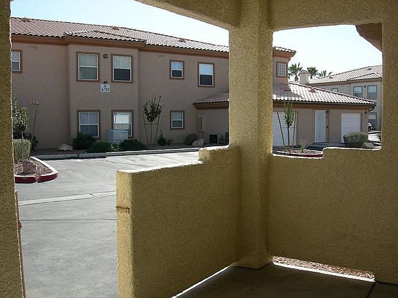 3rd image of 6700 Dorita Ave Unit 102