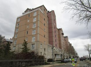 203 Shearwater Ct W APT 24, Jersey City, NJ