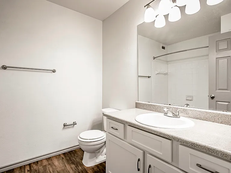 McKinney Park Apartments — Photo 20