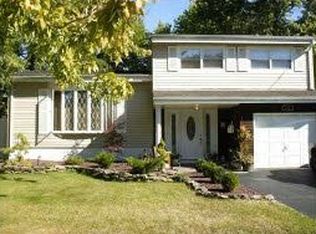 176 Cindy St, Old Bridge, NJ 08857