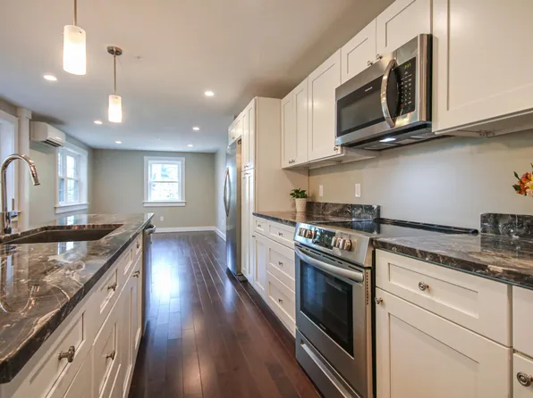 137 York St, Portland, ME 04101