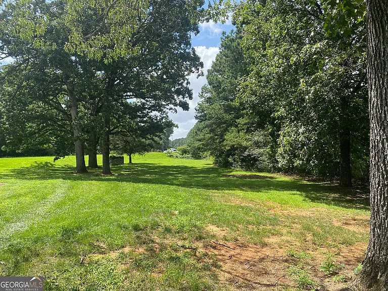 914 Ozora Rd — Photo 5
