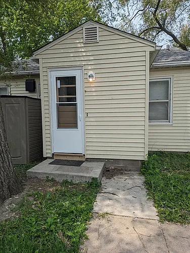 1502 Crescent St Photo 1