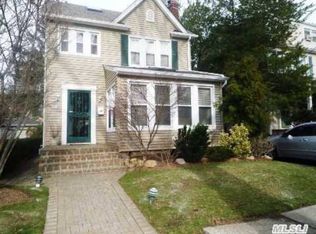 4523 Belmont Rd, Great Neck, NY 11020