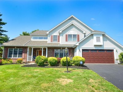 2 Silver Fox Dr, Fairport, NY, 14450