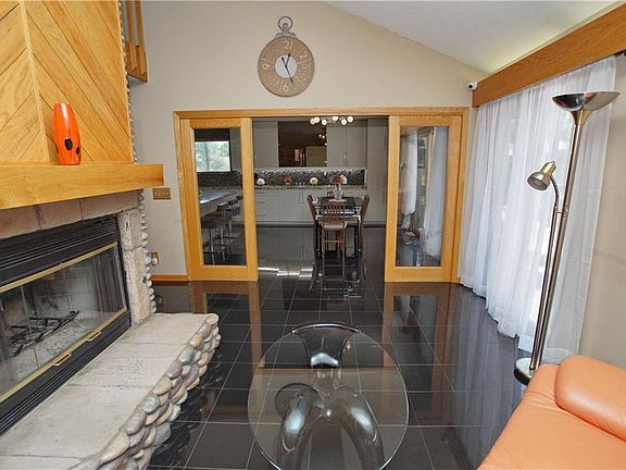 4th image of 6486 Woodhawk Dr