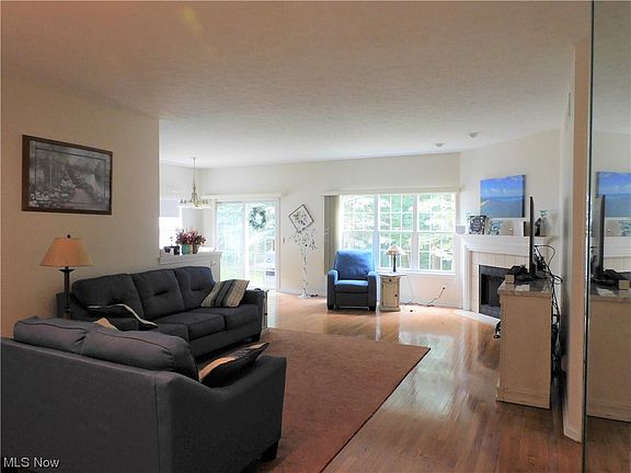 2nd image of 8665 Parkside Dr