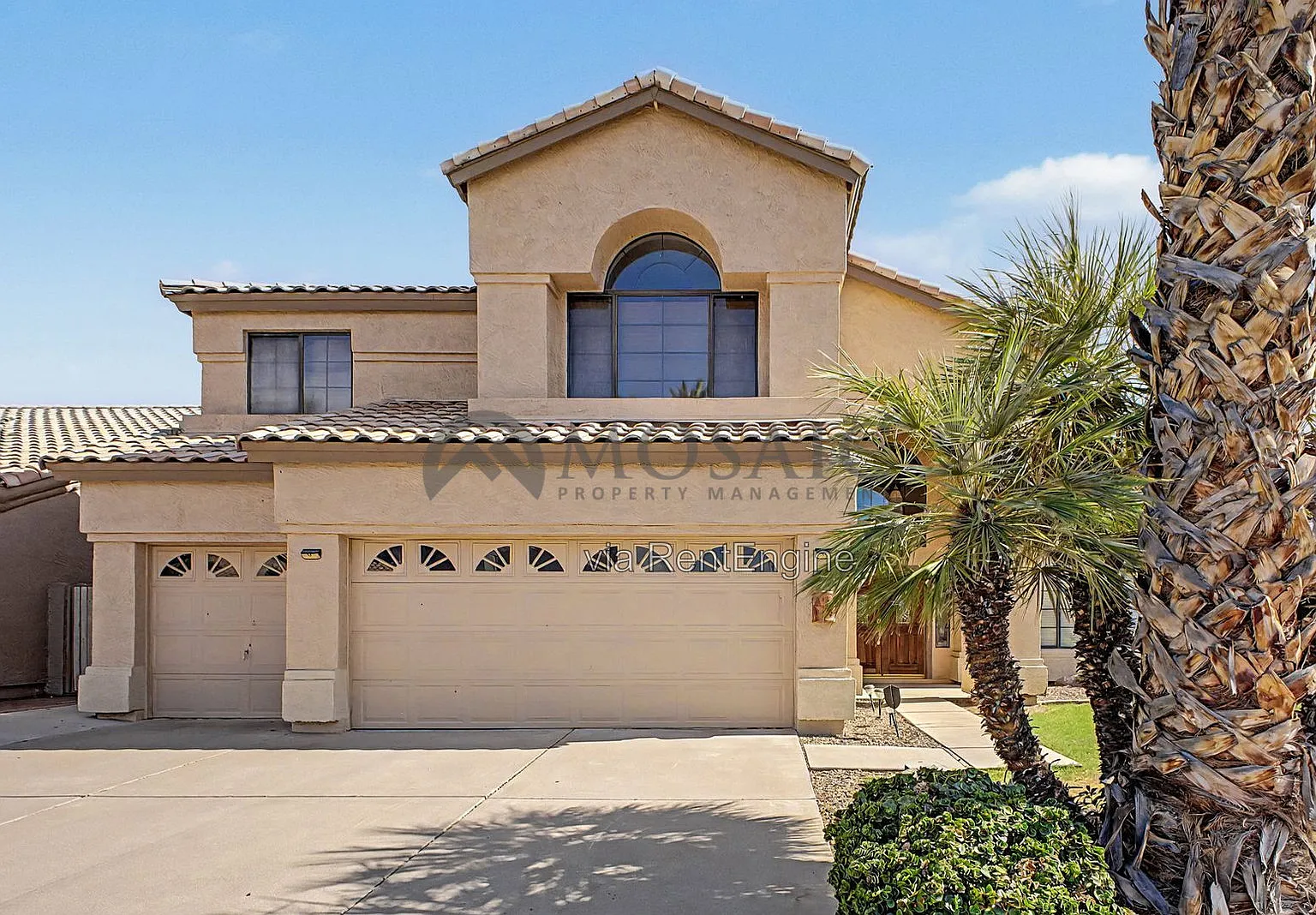 4 bed, 3.0 bath, 2870 sqft, $4,000 — Photo 2