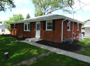 27126 Long Lake Rd, Waterford, WI 53185