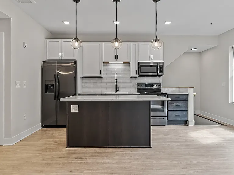 2413 1st Ave S #103 — Photo 11