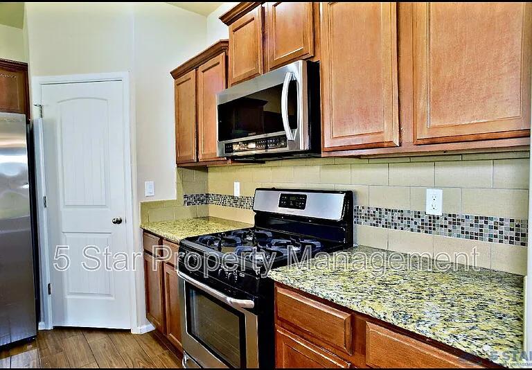 2200 Willie Mier St — Photo 16