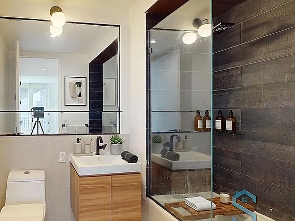 3rd image of 1348 Ocean Ave #5I