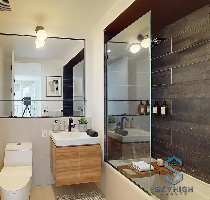 Building Photo - 1348 Ocean Ave #7C