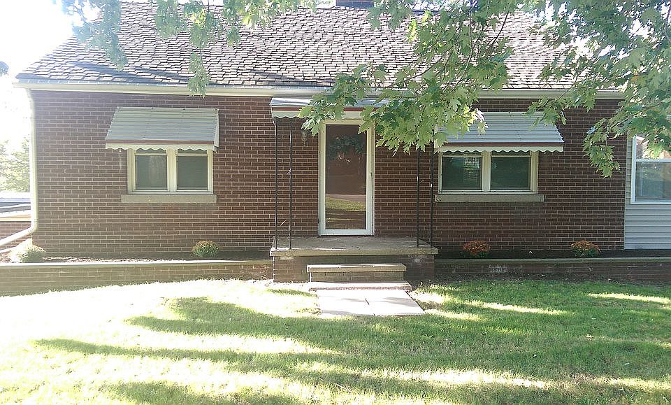 5021 NRE Front of Home