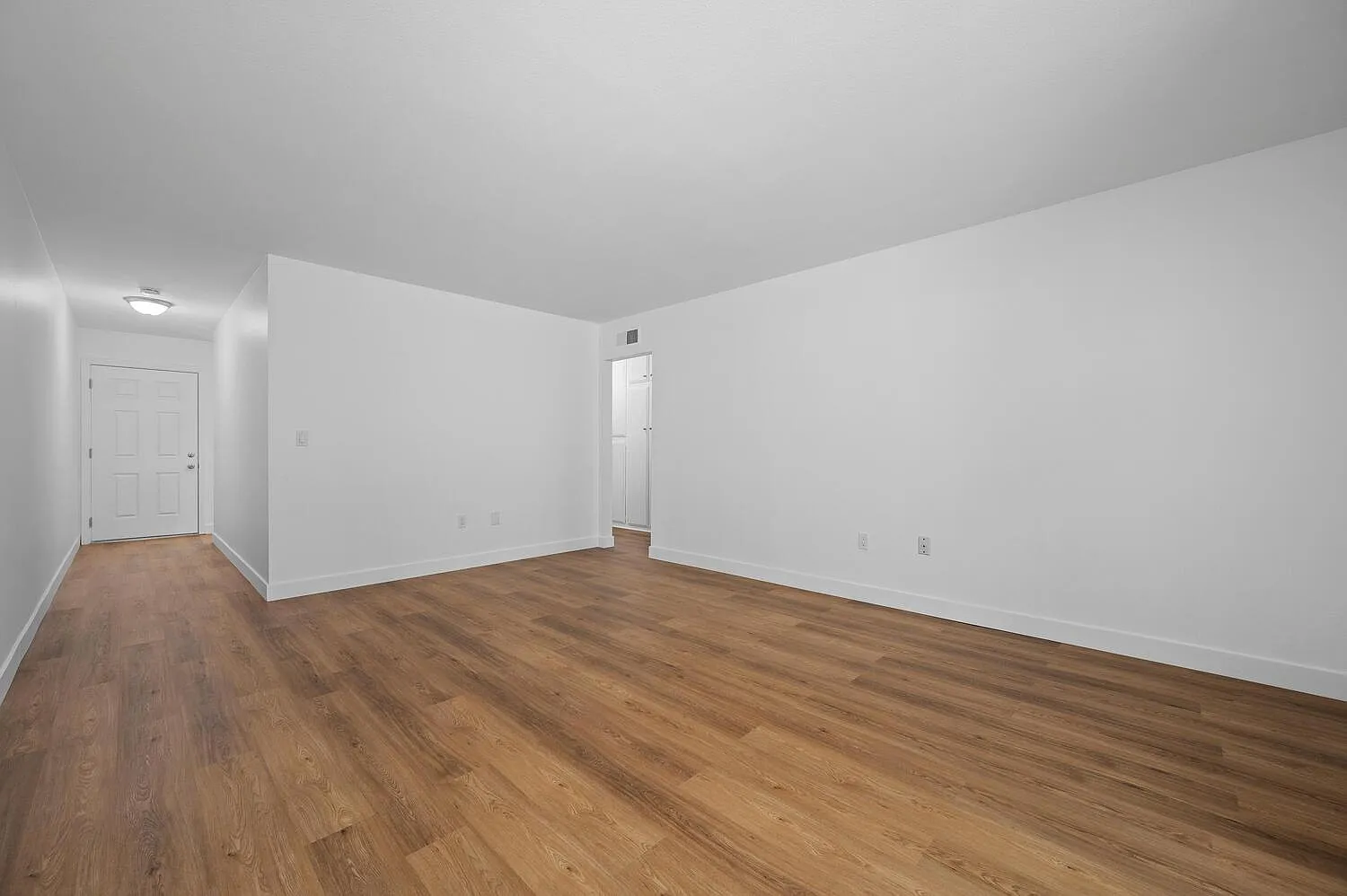 2 bed, 1000 sqft, $2,650 — Photo 4