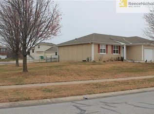 8006 Spring Valley Rd, Belton, MO 64012