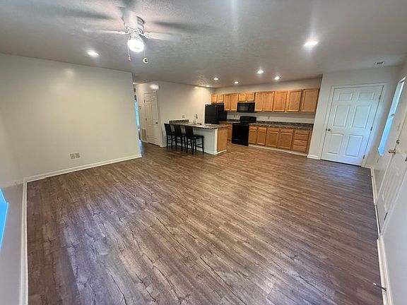 3rd image of 249 Northland Dr APT D