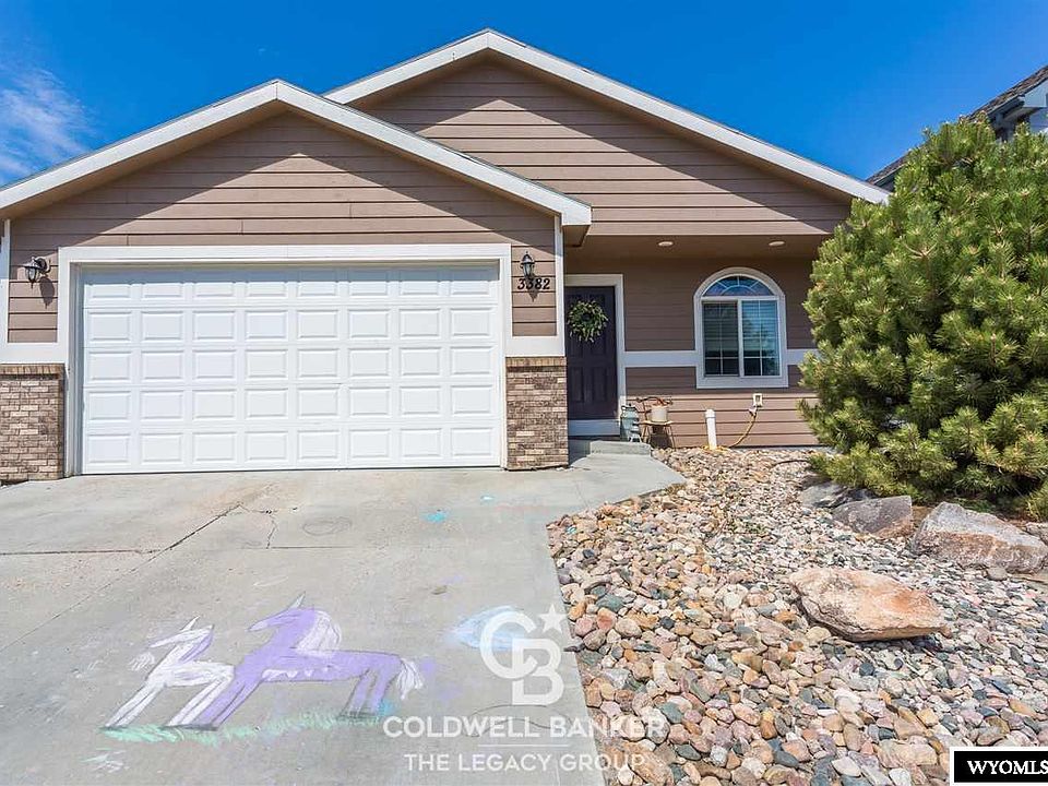 1st image of 3382 Chaparral Dr