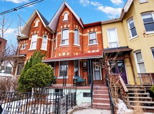 198 Shaw St #2, Toronto, ON M6J2W8