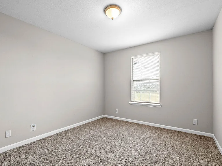 Northeast Dr -3884 — Photo 12