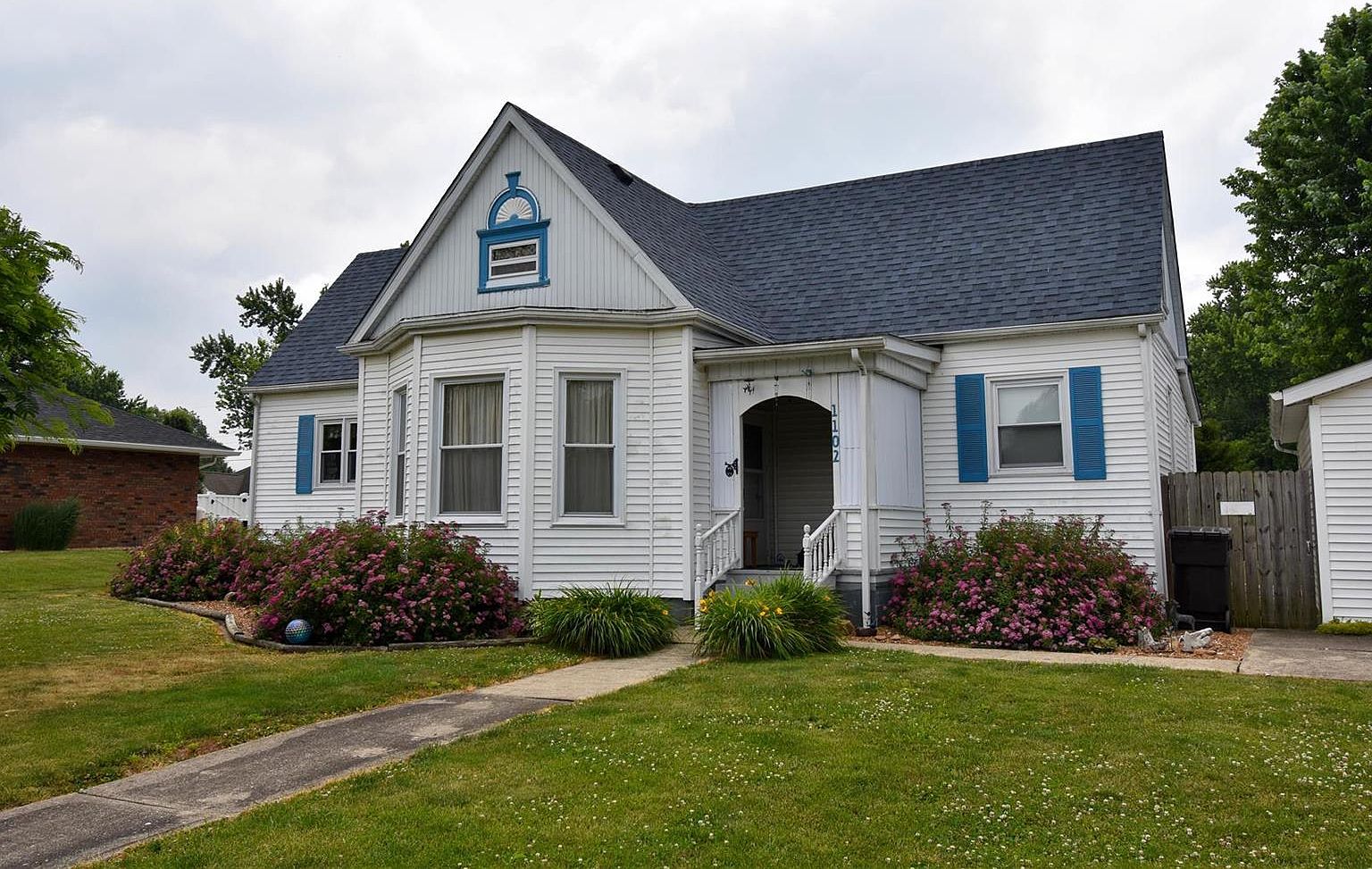 1102 W 6th St, Staunton, IL 62088 MLS 23055740 Zillow