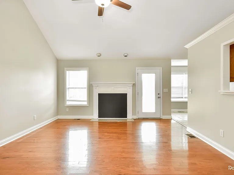 105 Chasity Ln — Photo 6