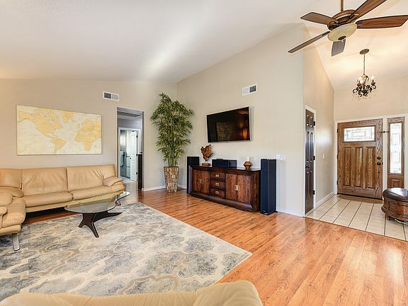 2nd image of 2415 Laurelwood Ct