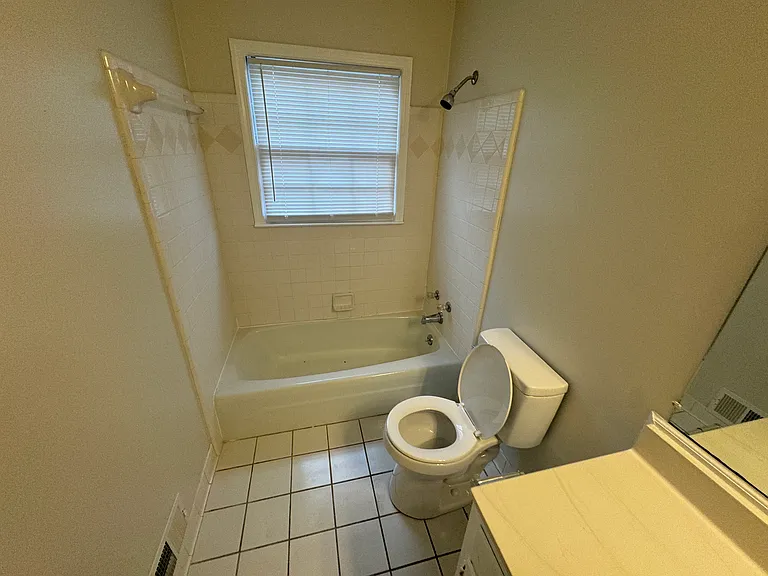 408 S Hammond Dr — Photo 13