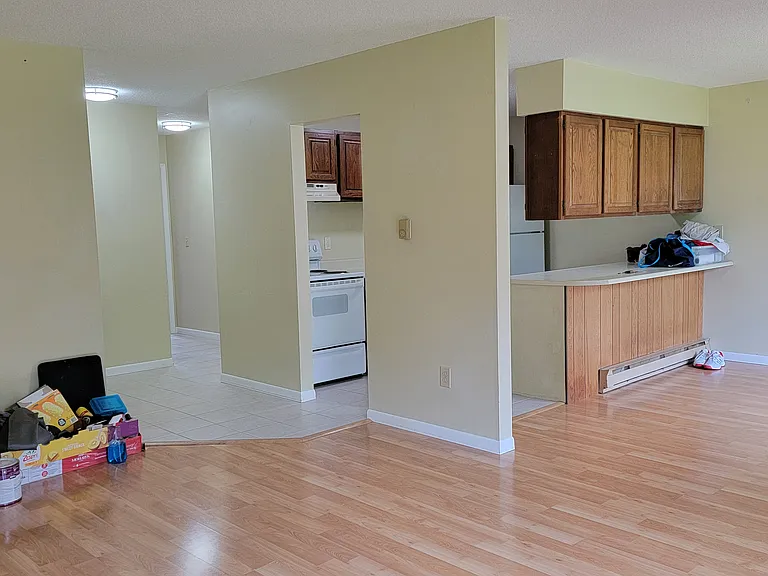 70 Twin Oaks Ter — Photo 4
