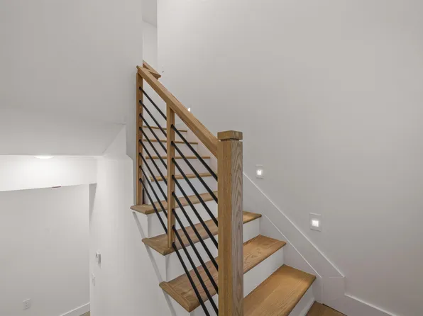 249 5 Halladay Street image 16 of 48