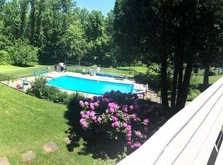 26 Oaklawn Dr, Barkhamsted, CT 06063