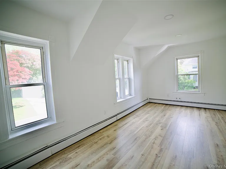 35 S Lawn Ave #3 — Photo 9